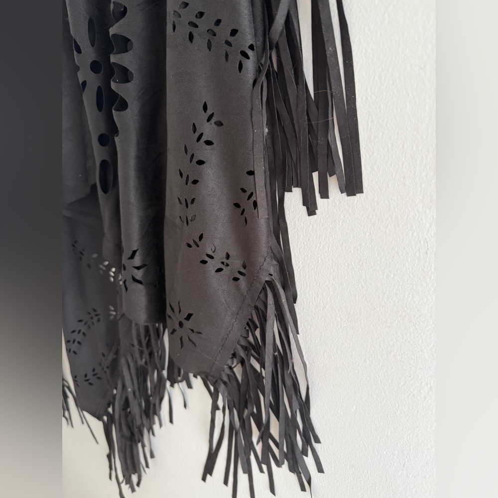 Raj Black Boho Cutout Fringe Shawl - Picture 5 of 8